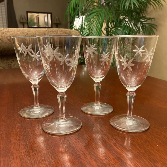 Candlelight by Libby Glass Company set of 4 liquor glasses - Picture 1 of 2